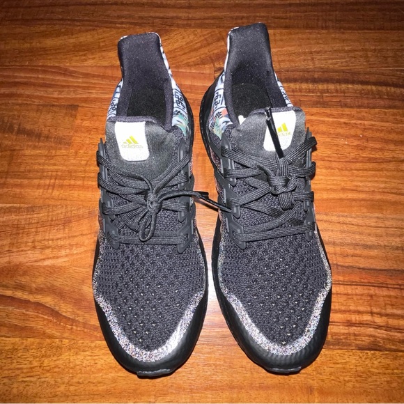 UltraBoost DNA ‘Chinese New Year’ (2020) - Picture 3 of 11